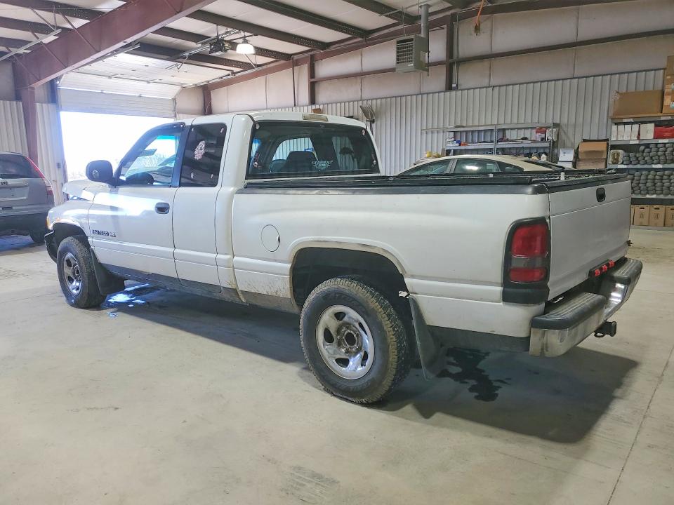 Photo 2 from auction – 2000 DODGE RAM 1500 with VIN 1B7HC13Y7YJ102774