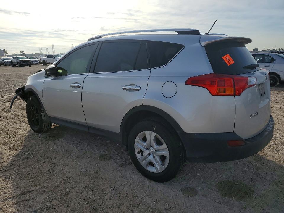 Photo 2 from auction – 2015 TOYOTA RAV4 LE with VIN JTMZFREV3FJ033995