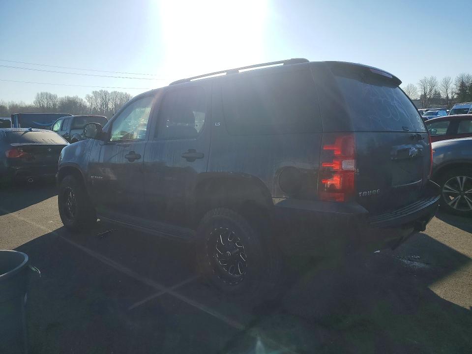 Photo 2 from auction – 2009 CHEVROLET TAHOE with VIN 1GNFC13C19R225962