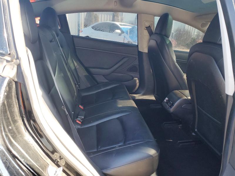 Снимка 10 от търг – 2018 TESLA MODEL 3 с VIN 5YJ3E1EA8JF023051