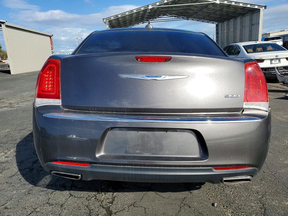 Photo 6 from auction – 2019 CHRYSLER 300 with VIN 2C3CCAEG0KH555615