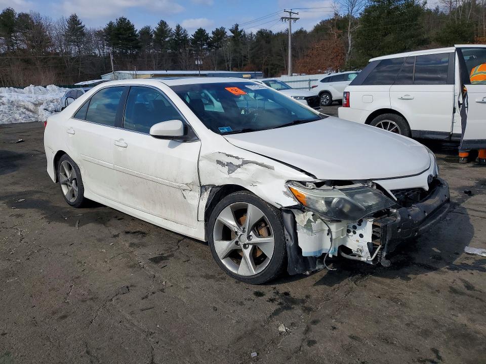 Zdjęcie 4 z aukcji – 2014 TOYOTA CAMRY L z VIN 4T1BF1FK4EU802729