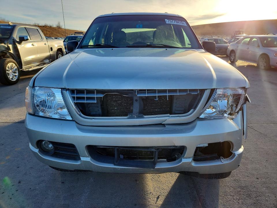 Photo 5 from auction – 2002 FORD EXPLORER L with VIN 1FMDU75W52ZC94274