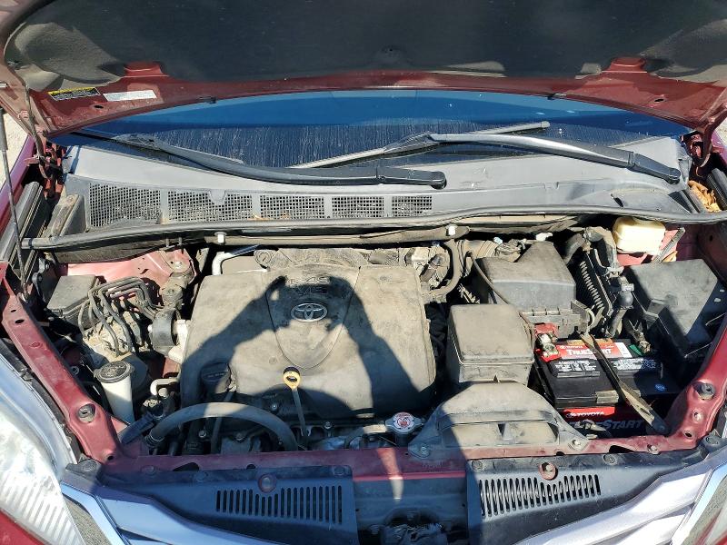 Photo 12 from auction – 2017 TOYOTA SIENNA XLE with VIN 5TDDZ3DC2HS174156