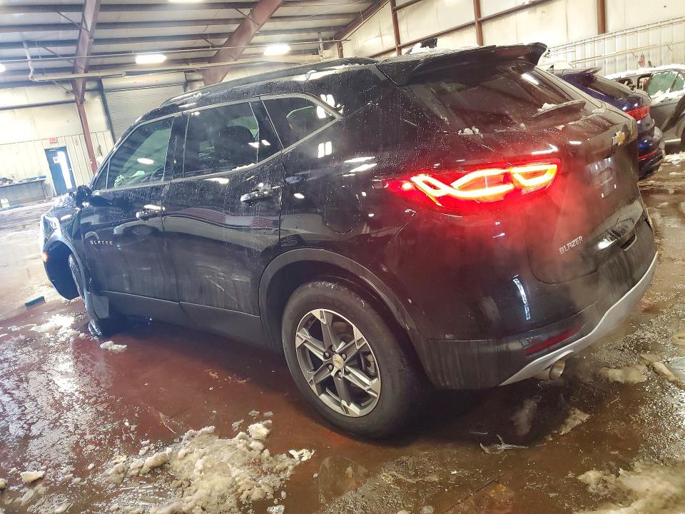 Photo 2 from auction – 2024 CHEVROLET BLAZER with VIN 3GNKBDRS2RS147576