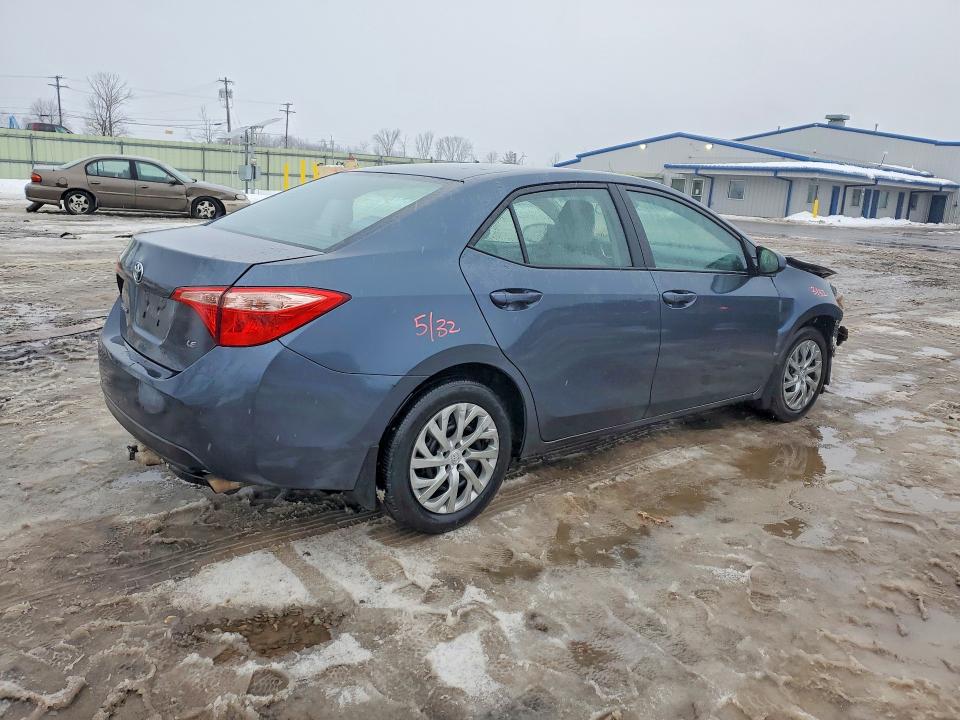 Photo 3 from auction – 2019 TOYOTA COROLLA with VIN 2T1BURHE5KC228568
