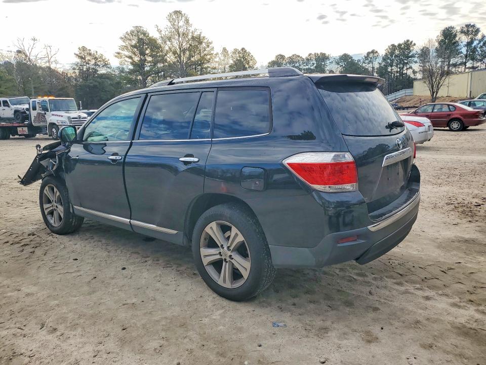 Photo 2 from auction – 2012 TOYOTA HIGHLANDER with VIN 5TDYK3EH8CS074099