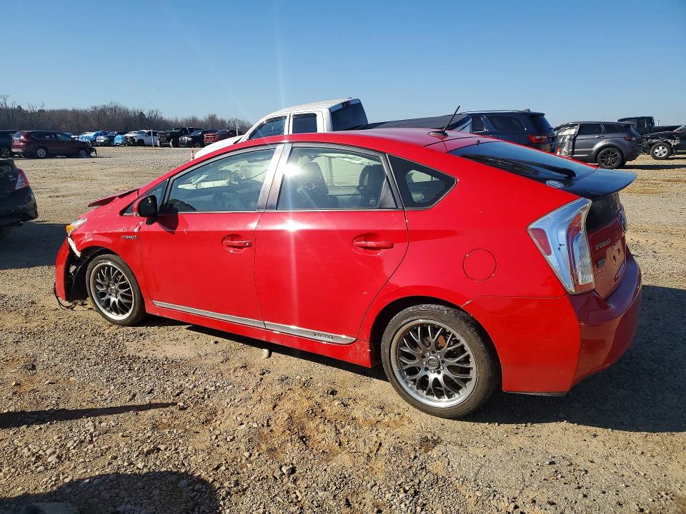 Photo 2 from auction – 2015 TOYOTA PRIUS with VIN JTDKN3DU1F0398613