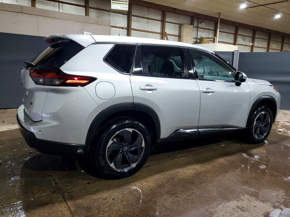 Photo 3 from auction – 2024 NISSAN ROGUE with VIN 5N1BT3BA5RC677303