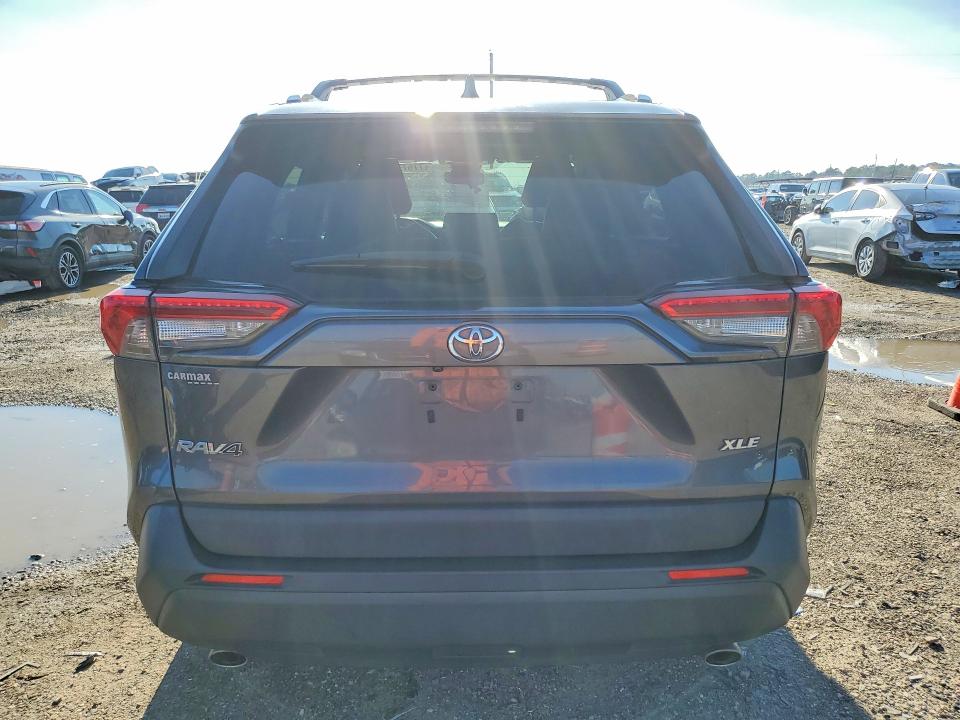 Photo 6 from auction – 2019 TOYOTA RAV4 with VIN JTMC1RFVXKD500292