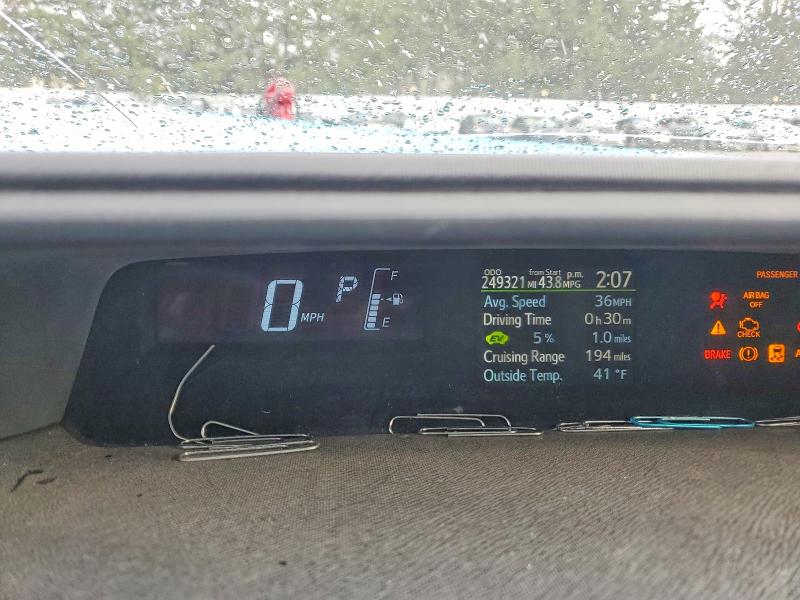Photo 9 from auction – 2015 TOYOTA PRIUS C with VIN JTDKDTB34F1090598