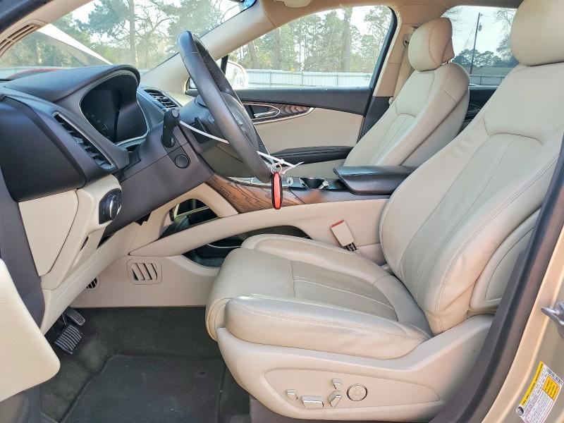 Photo 7 from auction – 2017 LINCOLN MKX with VIN 2LMPJ6LR8HBL38278