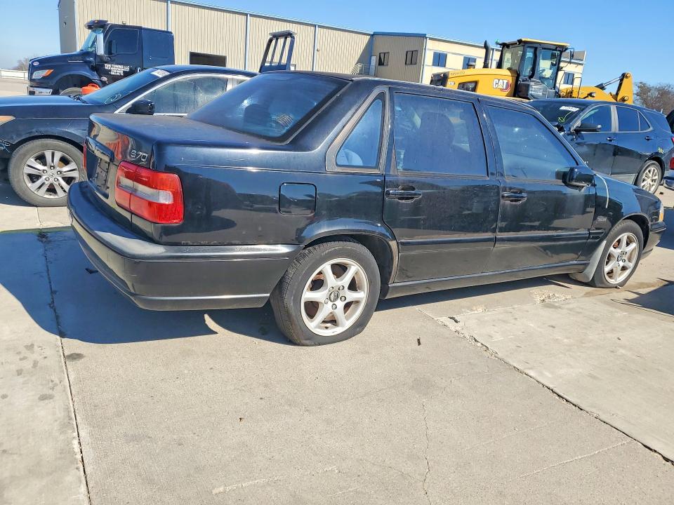 Photo 3 from auction – 1998 VOLV S70 with VIN YV1LS5576W2538977