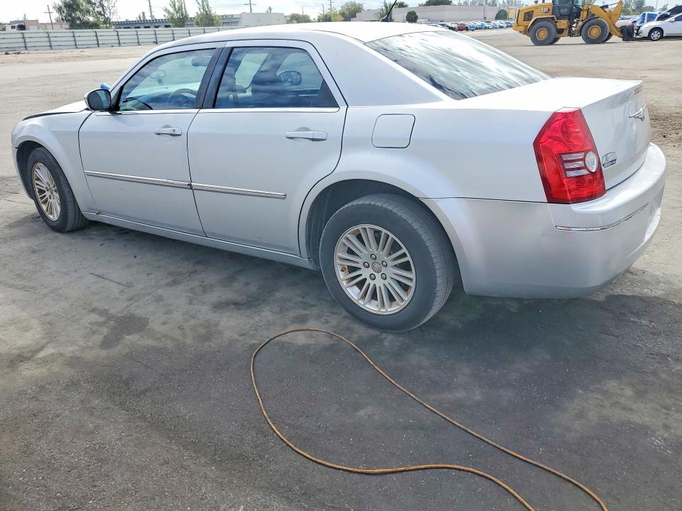 Photo 2 from auction – 2008 CHRYSLER 300 TOURIN with VIN 2C3KA53G38H257824