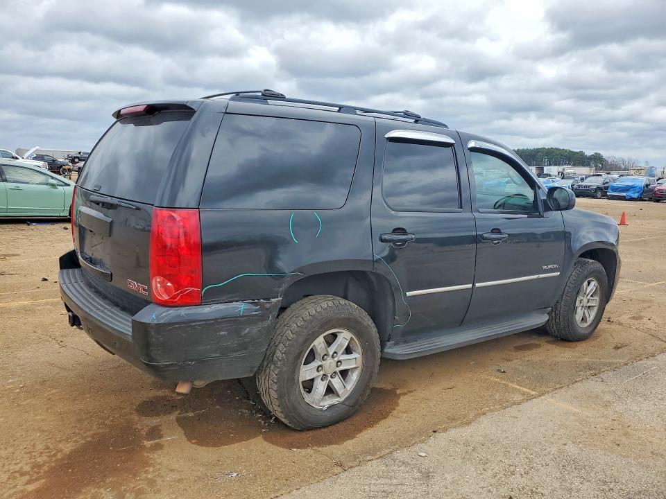 Photo 3 from auction – 2012 GMC YUKON with VIN 1GKS1AE01CR182896