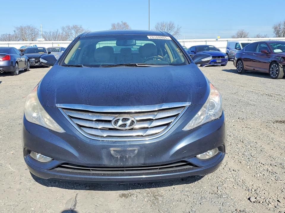 Photo 5 from auction – 2013 HYUNDAI SONATA SE with VIN 5NPEC4AC7DH656038