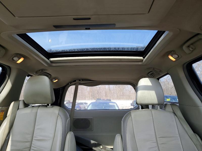 Photo 10 from auction – 2014 TOYOTA SIENNA XLE with VIN 5TDDK3DC7ES085506
