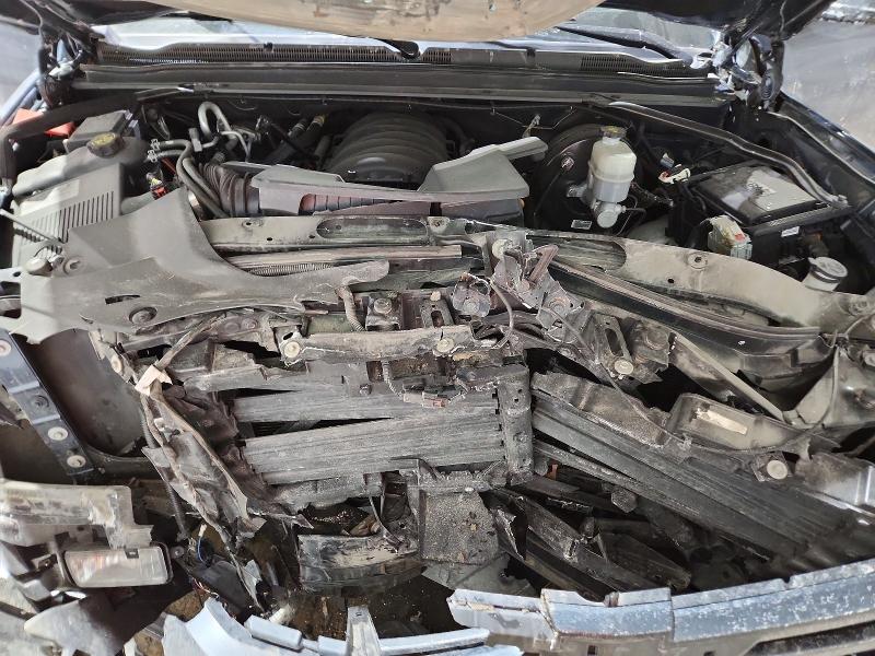 Photo 12 from auction – 2019 CHEVROLET SUBURBAN with VIN 1GNSKHKC2KR360806