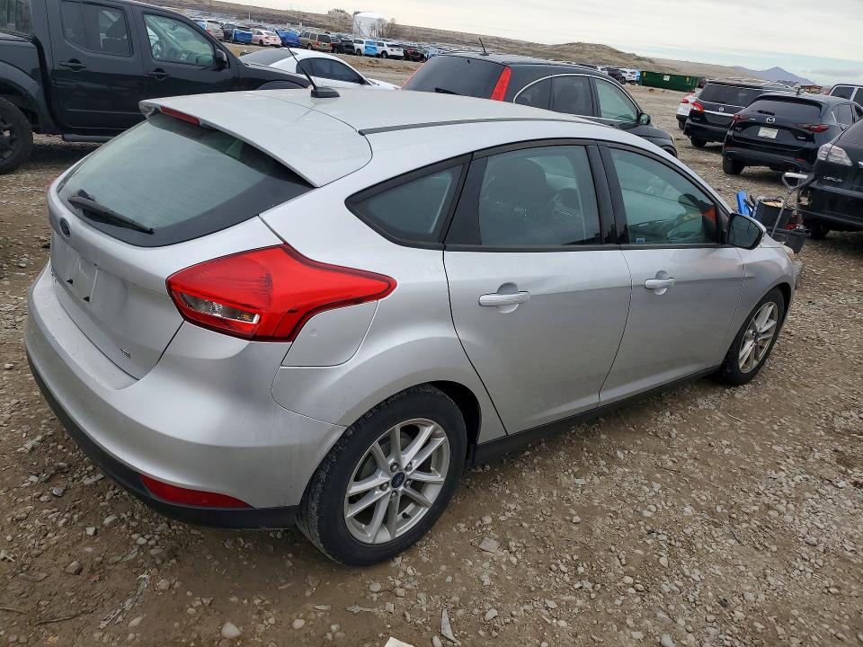 Photo 3 from auction – 2016 FORD FOCUS SE with VIN 1FADP3K29GL268900