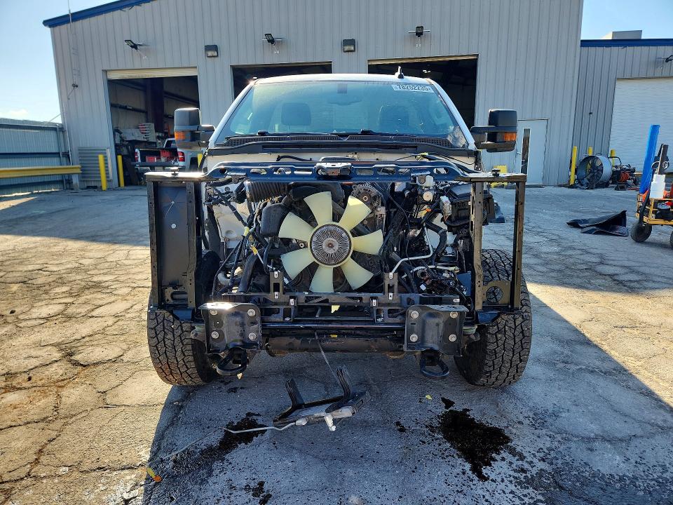 Photo 5 from auction – 2018 GMC SIERRA with VIN 1GD02SEG3JZ338464