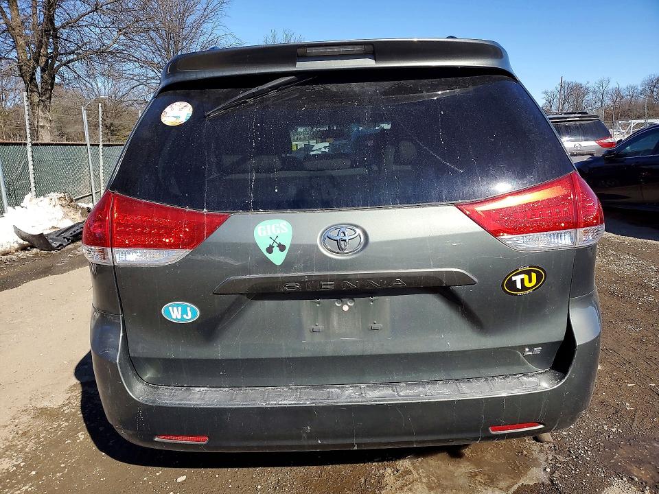 Photo 6 from auction – 2014 TOYOTA SIENNA with VIN 5TDKK3DC2ES506359
