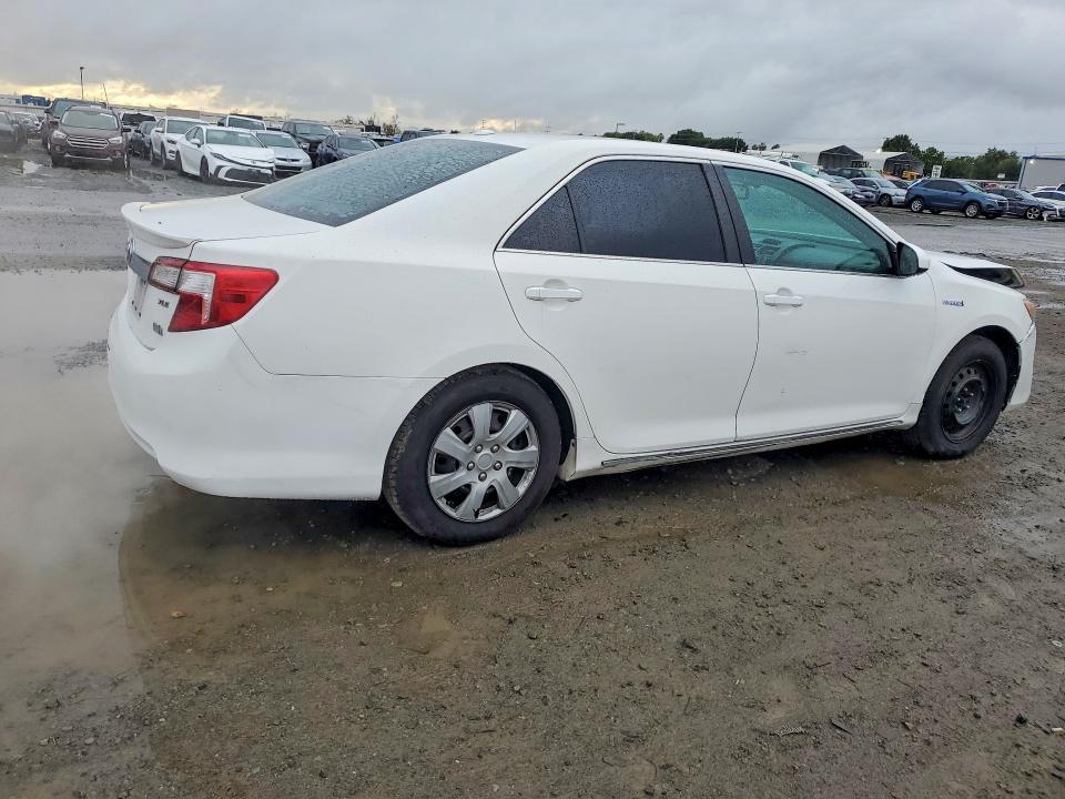 Photo 3 from auction – 2012 TOYOTA CAMRY with VIN 4T1BD1FK5CU030437