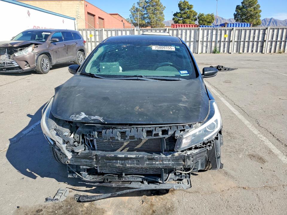 Photo 5 from auction – 2018 KIA FORTE with VIN 3KPFK4A71JE226628