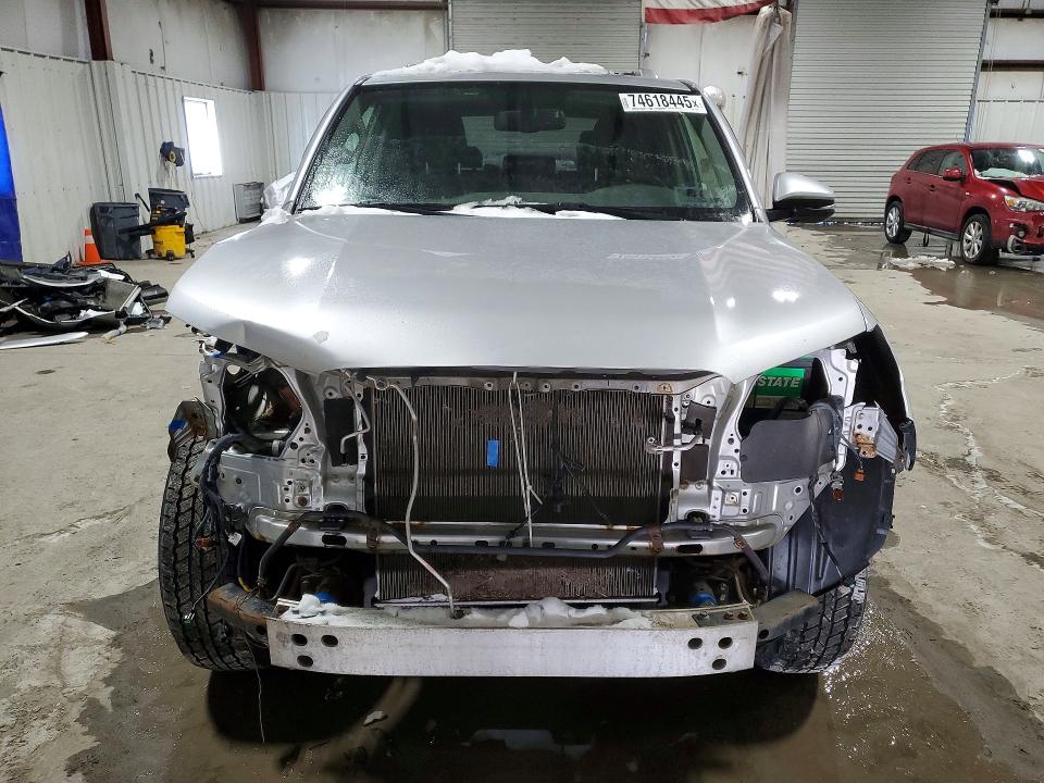 Photo 5 from auction – 2014 TOYOTA 4RUNNER SR with VIN JTEBU5JR0E5158108