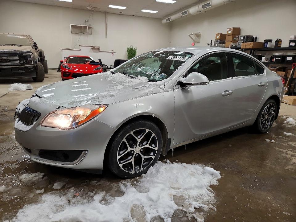 Photo 1 from auction – 2017 BUICK REGAL SPOR with VIN 2G4GL5EX5H9197852