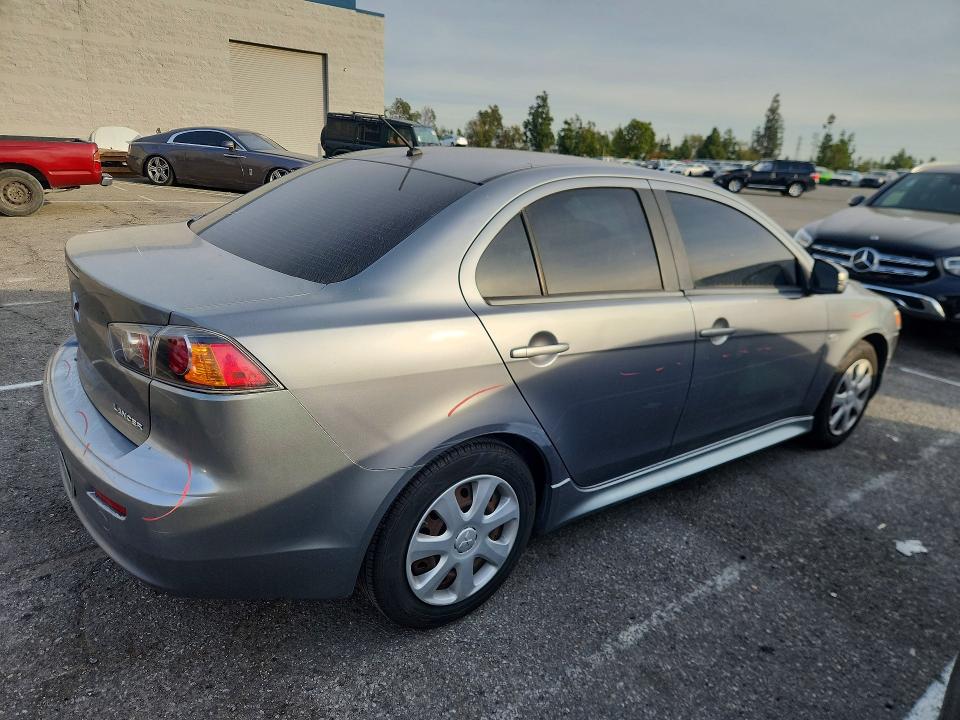 Zdjęcie 3 z aukcji – 2015 MITSUBISHI LANCER z VIN JA32U2FU5FU019808
