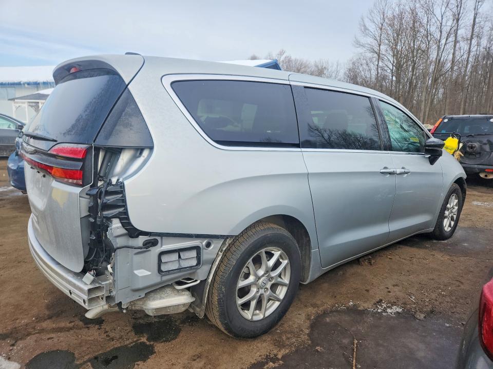 Photo 3 from auction – 2026 CHRYSLER PACIFICA S with VIN 2C4RC1BG7TR162880
