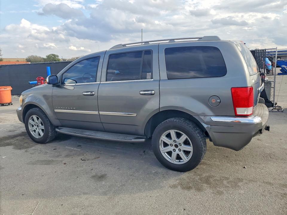 Photo 2 from auction – 2007 CHRYSLER ASPEN LIMI with VIN 1A8HX58P47F500210