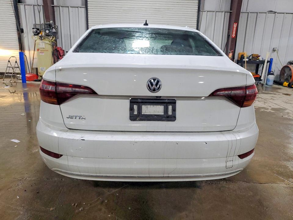 Photo 6 from auction – 2019 VOLKSWAGEN JETTA with VIN 3VWC57BU4KM062067