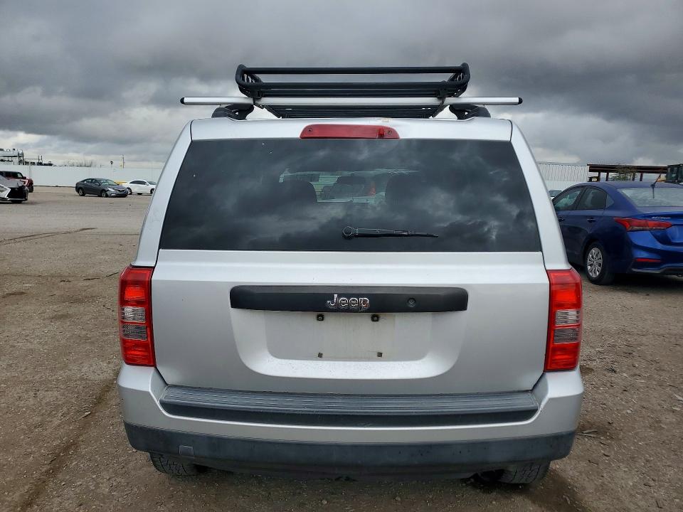 Photo 6 from auction – 2012 JEEP PATRIOT with VIN 1C4NJPBA0CD657363