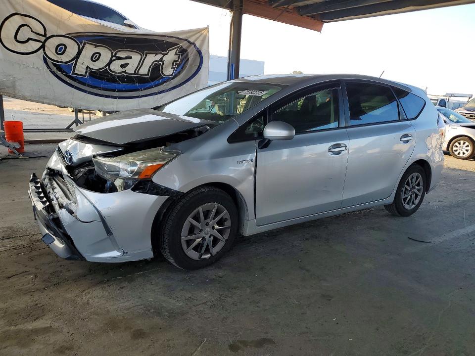 Photo 1 from auction – 2015 TOYOTA PRIUS V with VIN JTDZN3EU1FJ023733