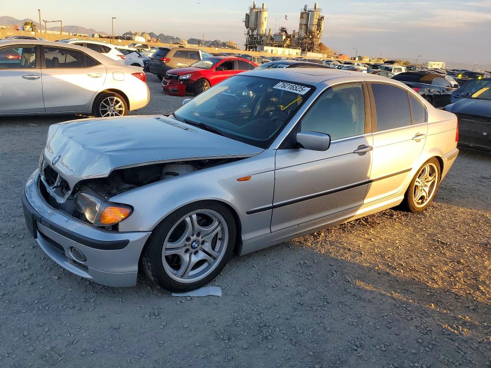 BMW 330 I 2004 with VIN WBAEV53404KM36762 - Photo from auction