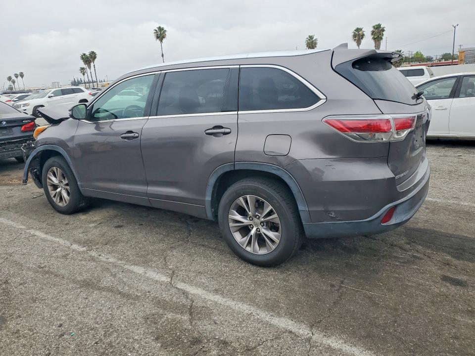 Photo 2 from auction – 2015 TOYOTA HIGHLANDER with VIN 5TDKKRFH0FS097825
