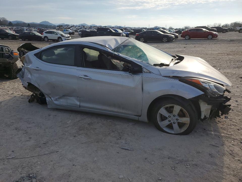 Photo 4 from auction – 2011 HYUNDAI ELANTRA with VIN 5NPDH4AE8BH019350