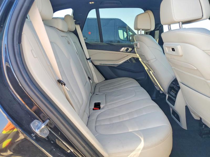 Photo 11 from auction – 2019 BMW X5 XDRIVE4 with VIN 5UXCR6C55KLL26552