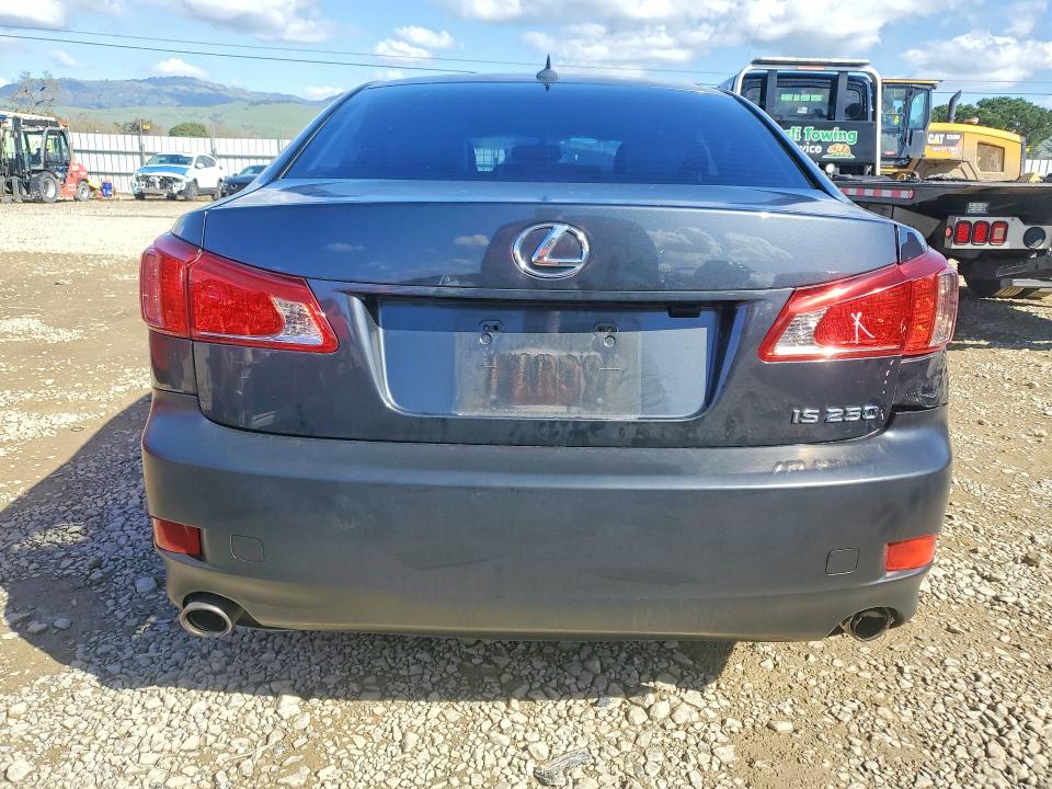 Photo 6 from auction – 2011 LEXUS IS with VIN JTHBF5C20B5142564