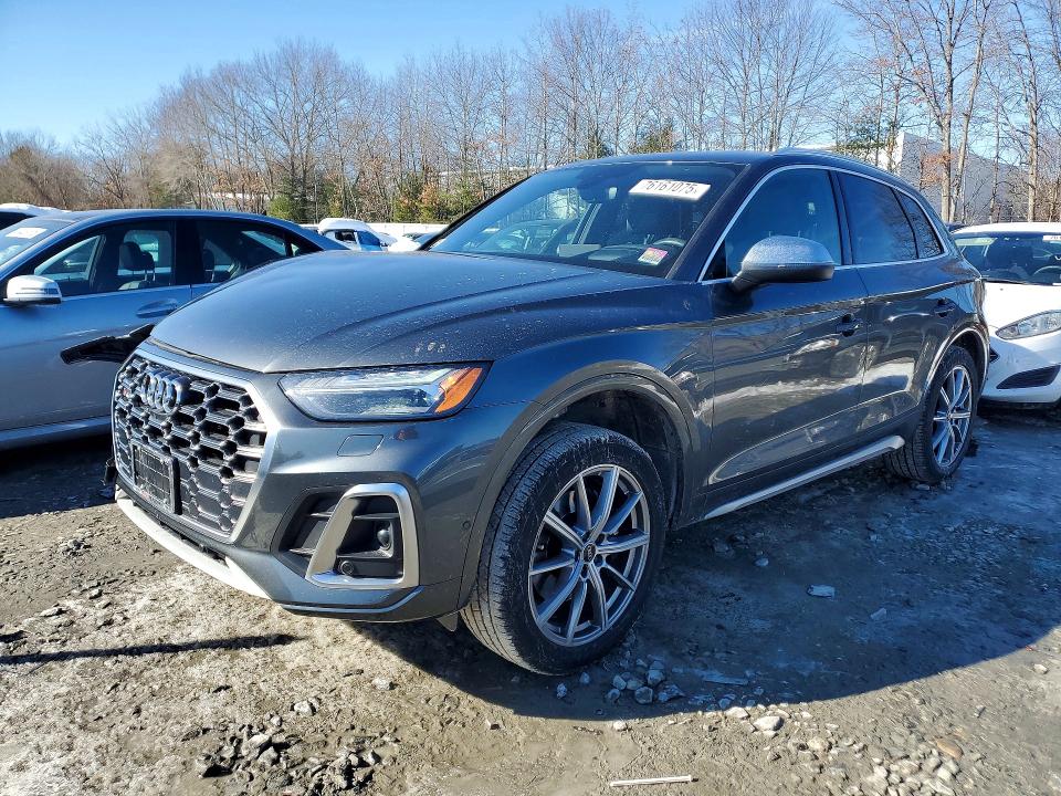 AUDI SQ5 2022 with VIN WA1C4AFY9N2027563 - Photo from auction