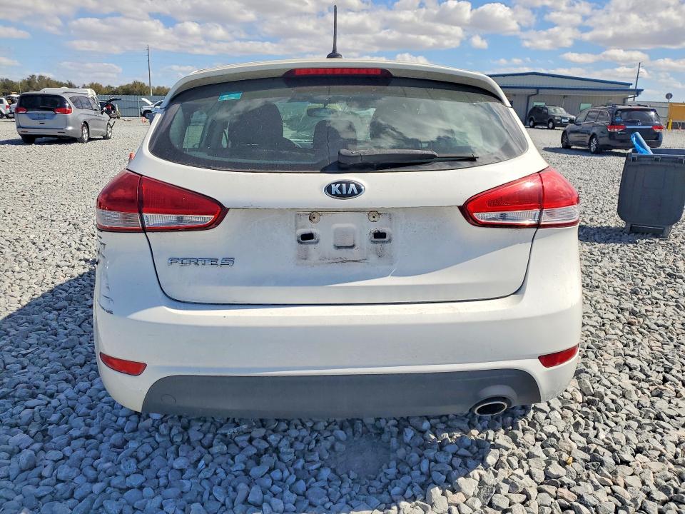 Photo 6 from auction – 2017 KIA FORTE with VIN KNAFK5A86H5685333