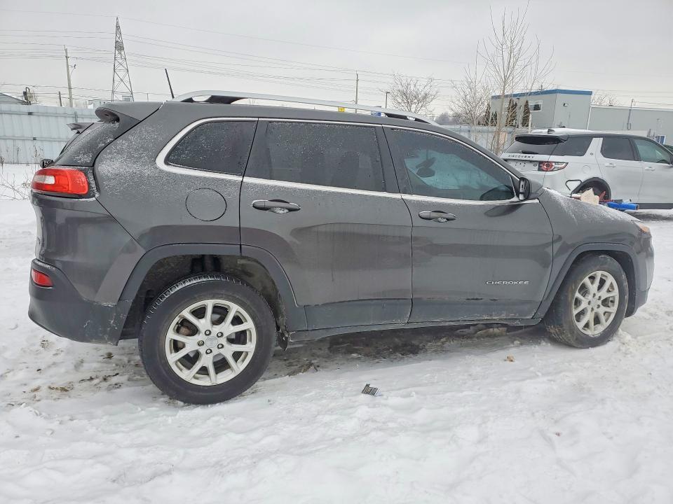 Photo 3 from auction – 2017 JEEP CHEROKEE with VIN 1C4PJLCB5HW610477