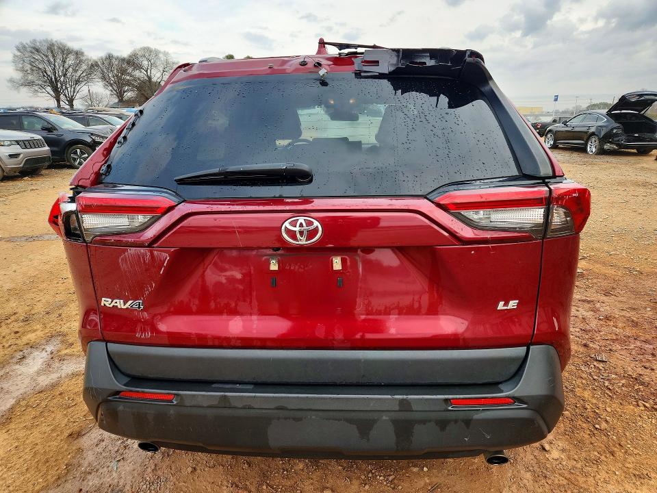 Photo 6 from auction – 2019 TOYOTA RAV4 LE with VIN JTMH1RFVXKD508897
