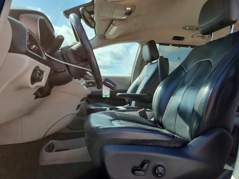 Photo 7 from auction – 2019 CHRYSLER PACIFICA with VIN 2C4RC1BG0KR554386