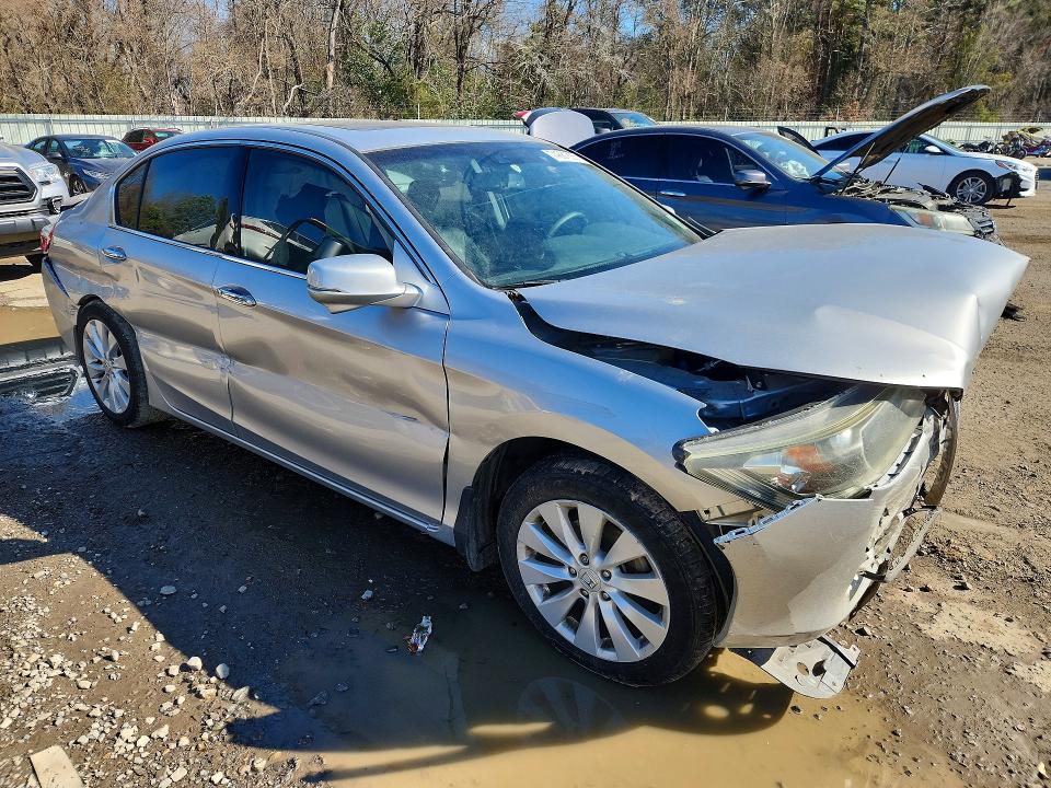 Photo 4 from auction – 2013 HONDA ACCORD EXL with VIN 1HGCR3F83DA047719