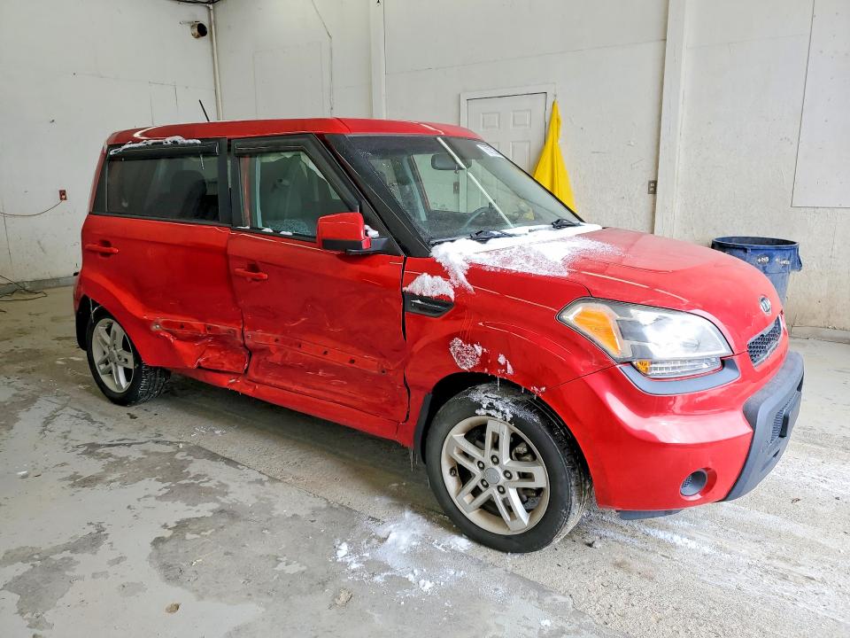 Photo 4 from auction – 2011 KIA SOUL with VIN KNDJT2A20B7240151