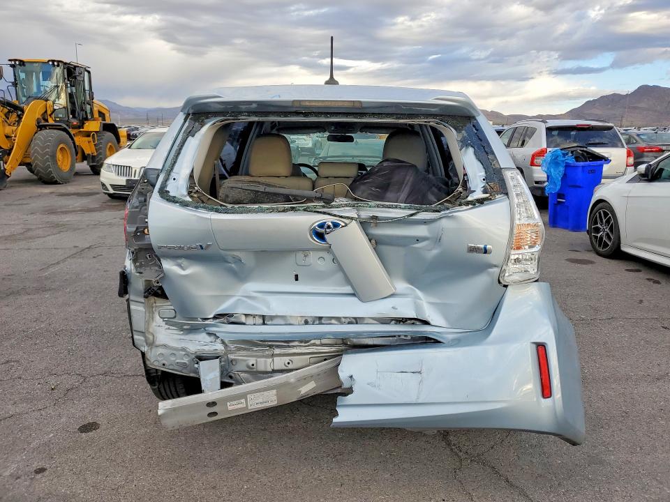 Photo 6 from auction – 2012 TOYOTA PRIUS V with VIN JTDZN3EU2C3045742