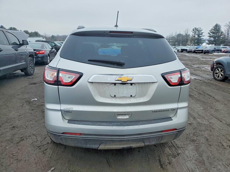Photo 6 from auction – 2015 CHEVROLET TRAVERSE L with VIN 1GNKVFED5FJ360187
