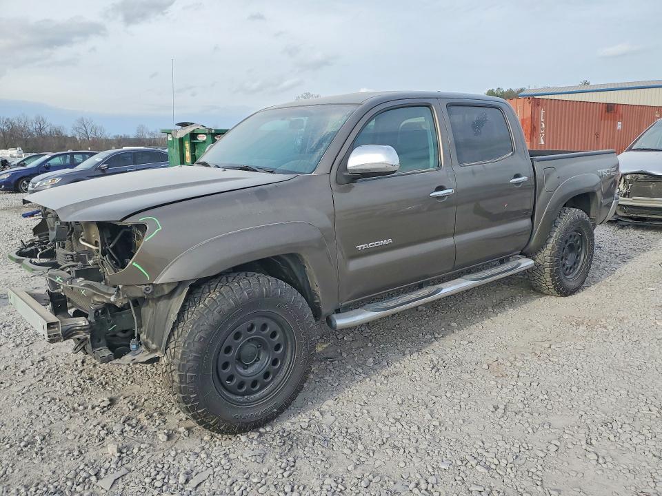 TOYOTA TACOMA 2015 with VIN 5TFLU4ENXFX142594 - Photo from auction